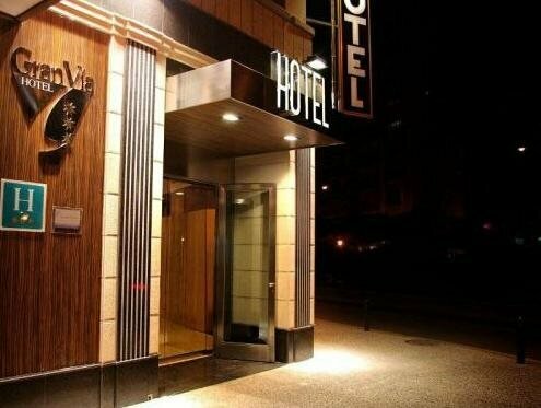 Hotel Gran Via, Забронировать Отель Отели Сарагосы 3 звезды, рядом с Церковь Св. Павла, 3*