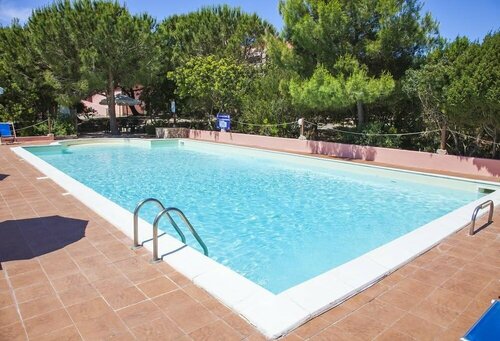 Hotel Club Mezzaluna, Buchen Sie Hotel Hotels in Carloforte mit Pool, Schwimmbad