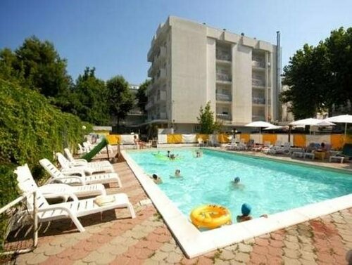 Hotel Villa del Parco, Забронировать Вилла Отели Римини с бассейном, Бассейн