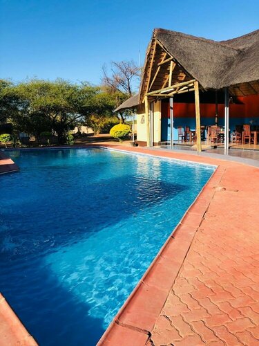 Nkanga Hotel, Boek Hotel Kasane Hotels met Parkeerplaats, Parkeren