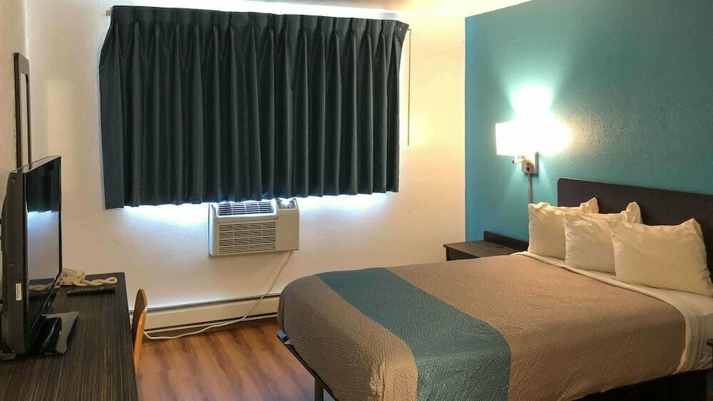 Motel 6