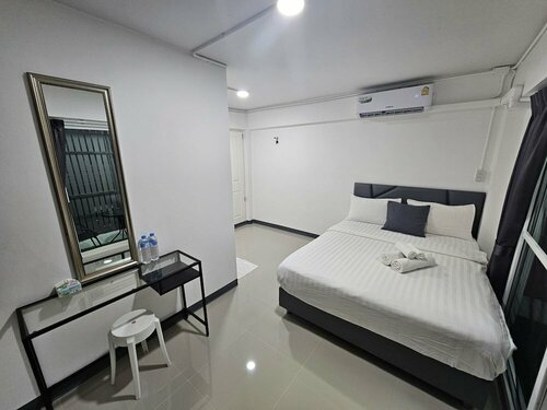 Loft 21 Apartment Romklao, Забронировать Апартаменты/квартира Отели Провинции Бангкока с парковкой, Парковка
