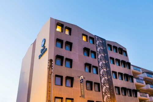 Отель Best Western Journel Saint-Laurent-Du-Var, Забронировать Отель Сен-Лоран-дю-Вар Приморские Альпы