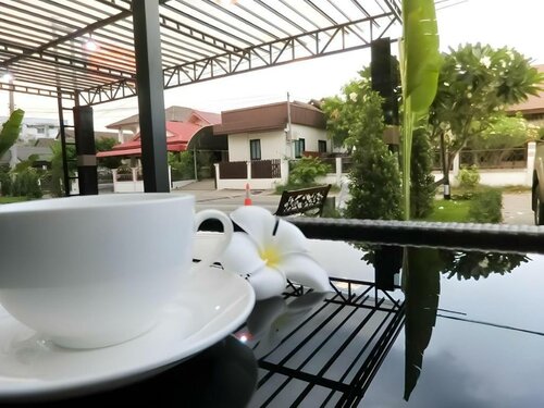 The Premium Residence, Забронировать Отель Недорогие отели Roi Et Province, недорогие