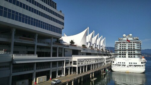 Holiday Inn Vancouver Centre