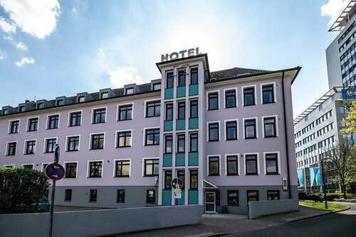 New Work Hotel Essen, Забронировать Отель Отели Эссен с парковкой, Парковка
