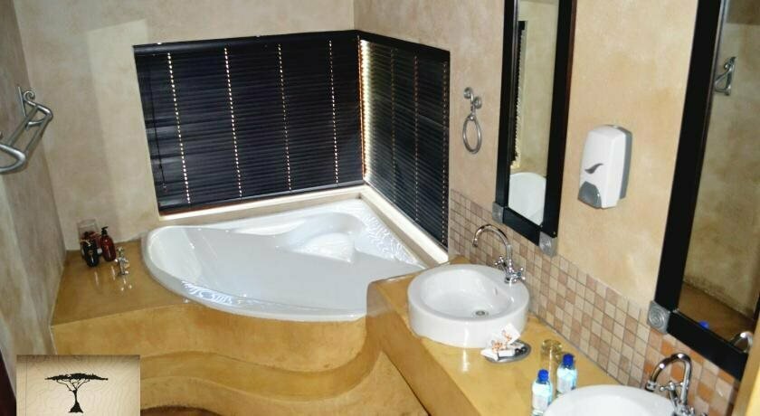 Thornhill Safari Lodge