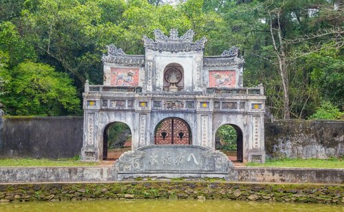 Sunshine Hostel Hue, Забронировать Хостел Отели Хюэ с бассейном, рядом с Chieu Ung Pagoda, Бассейн