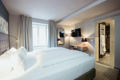 Hotel Goldene Traube - by Neugart, Забронировать Отель Отели Трабен-Трарбах с парковкой, Парковка