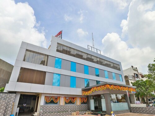 OYO 18972 Hotel Saineel, Réserver Hôtel Surate Gujarat