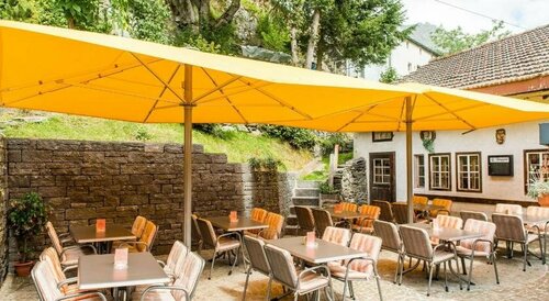 Gasthaus Pension zum Turm, Забронировать Отель Хоспенталь Ури