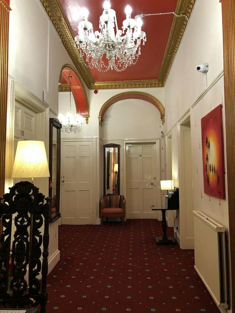 Caravel Guest House
