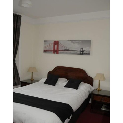 Wimblehurst Hotel, Đặt Khách sạn Horsham West Sussex