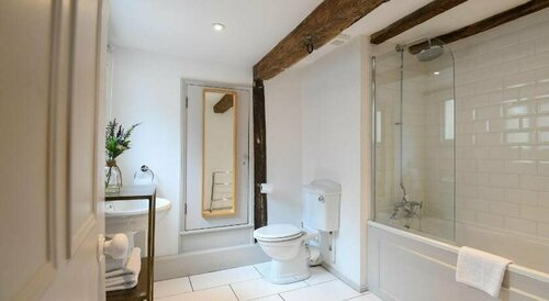 The Wife of Bath, Rezervați Hotel Hoteluri de afaceri în Merseyside, 4* 5*