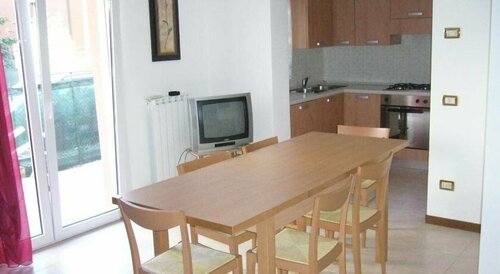 Residence Milan, Book Hotel Hoteller i Friuli Venezia Giulia med parkering, Parkering
