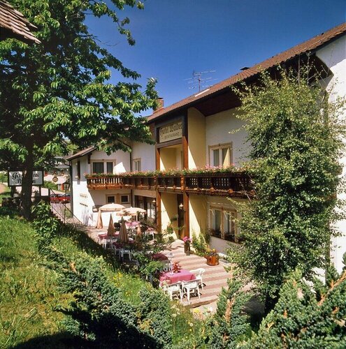 Hotel Waldeck mit Restaurant "Florian'S", Забронировать Отель Фельдберг Баден-Вюртемберг
