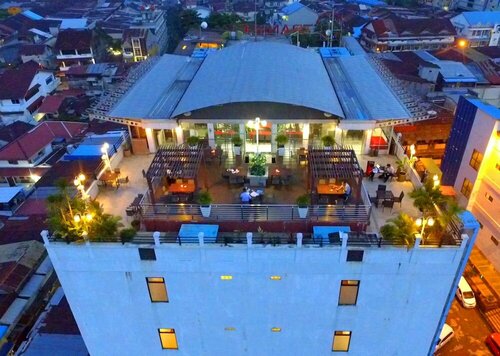 Transera Hotel Pontianak, Забронировать Отель СПА-отели West Kalimantan, SPA-услуги