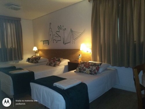 Garibaldi Business Hotel, Забронировать Отель Отели в центре Порту-Алегри, в центре, недорого, Завтраки