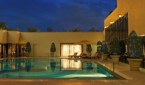 The St. Regis Kuwait, Buchen Sie Hotel Kuwait-Stadt Kuwait-Stadt, in der Nähe von Liberation Tower