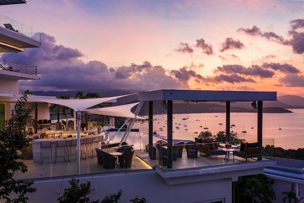UniQue BoutiQue Residences