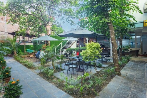 Hotel Sapana Garden Thamel, Забронировать Отель Отели Катманду 3 звезды, рядом с Nasal Chowk, 3*