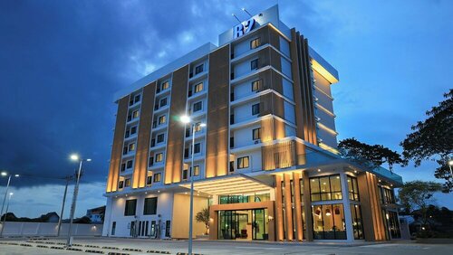 B2 Ubon Airport Premier Hotel, Varaa Hotelli Hotellit North-Eastern Thailand pysäköinnillä, Pysäköinti