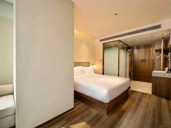 Model J Hotel Jakarta Soekarno Hatta Airport