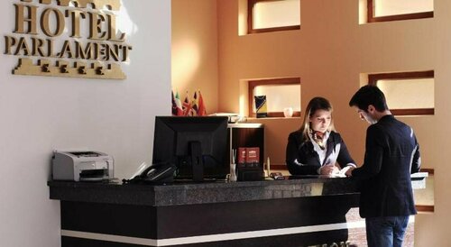 Hotel Parlament, Забронировать Отель Отели Приштина 3 звезды, рядом с Statue of Mother Teresa in Pristina, 3*