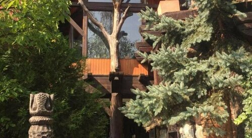 Hotel Barbizon, Забронировать Отель Ньиредьхаза Сабольч-Сатмар-Берег, рядом с Зоопарк Ньиредьхазы