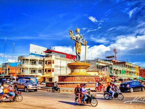 Emerald BB Battambang Hotel, Забронировать Отель Отели Баттамбанга с парковкой, рядом с Psar Nat, Парковка