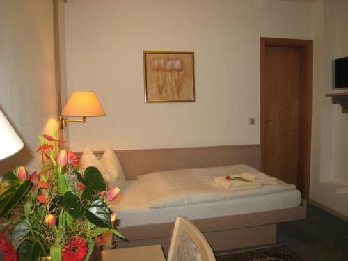 Zum Flößer, Reserva ahora Hotel Neckartenzlingen Baden-Wurtemberg