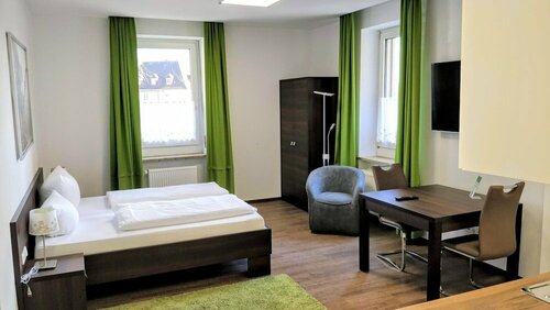 Boardinghouse - Stadtvilla Budget, Забронировать Отель Отели Баварии с парковкой, Парковка