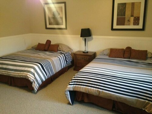 SunDog B & B, Book Bed and Breakfast  