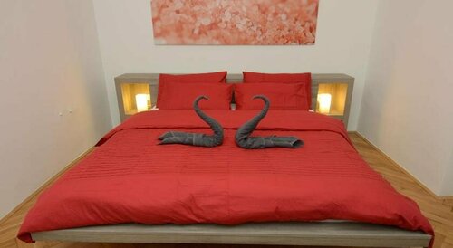 Ginger Rooms, Забронировать Отель Отели Любляна 3 звезды, рядом с Plecnik House, 3*