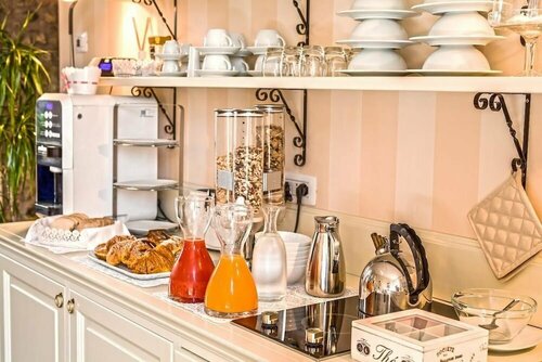 B&B Verona Centro, Забронировать Отель «постель и завтрак» Отели Вероны с парковкой, рядом с Площадь Пьяцца-делле-Эрбе, Парковка