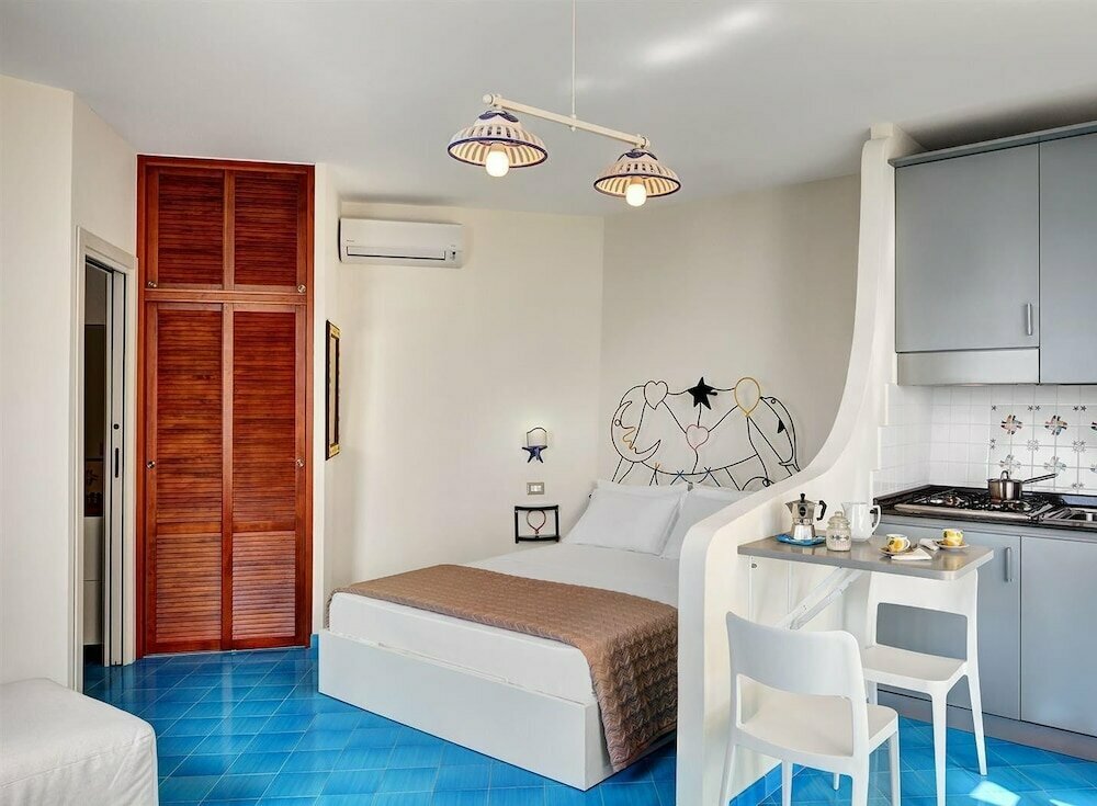 Vera ed il Vervece - Peace and Tranquillity Right Next to the Ocean