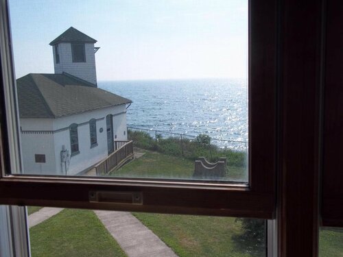 HI Tibbetts Point Lighthouse - Hostel, Book Hostel / Vandrerhjem Cape Vincent New York State
