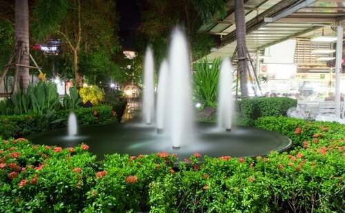 Veethara Boutique Hotel, Varaa Boutique-hotelli Hotellit North-Eastern Thailand pysäköinnillä, Pysäköinti