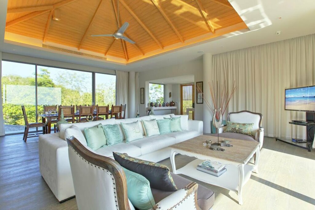 Seventh Villa