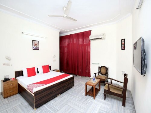OYO 16130 The Corner House, Book Hotel Ludhiana Punjab