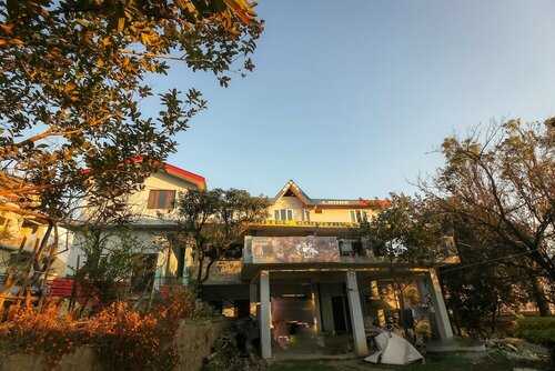 OYO 24525 Hotel Country Lodge, Забронировать Отель Отели Дхармсала с завтраком, Завтраки