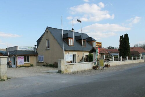 Camping de La Pointe, Rezervasyon Kamp Alanı Bourg-et-Comin Aisne