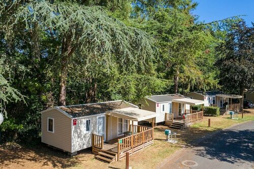 Camping de Bourges, Prenota Campeggio Bourges Cher, vicino a Musée du Berry