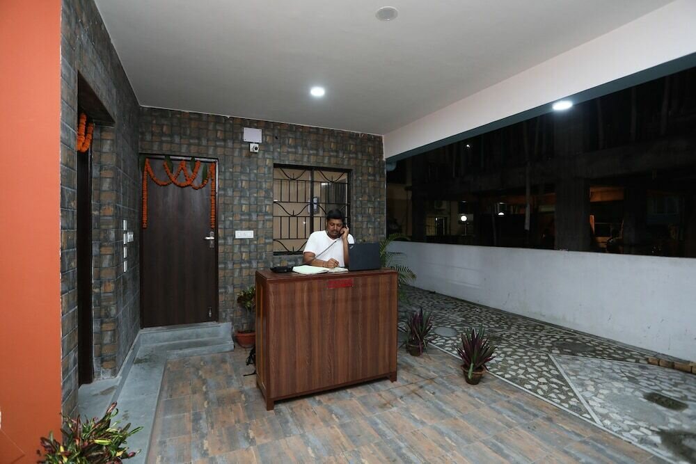 Collection O Amishat Residency Near Rdb Cinemas