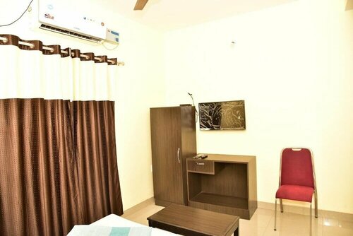 Hotel Kola Paradise, Забронировать Отель Отели Бхаткал 3 звезды, 3*