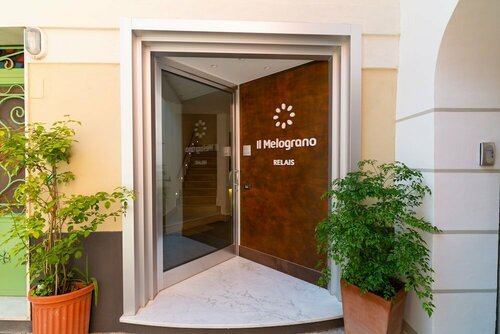 Il Melograno Relais, Забронировать Гостевой дом Вико-Экуенсе Побережье Сорренто, рядом с Vico Equense Circumvesuviana Train Station