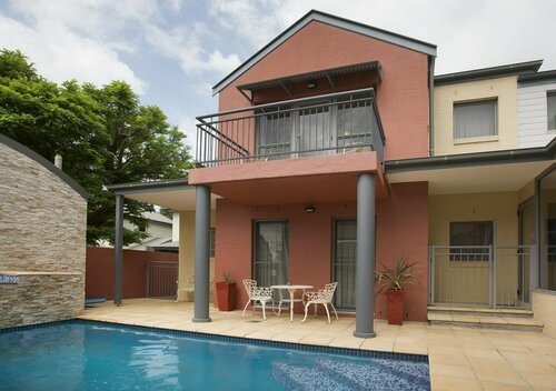 Mandala Signature Berry, Забронировать Мини-отель Берри South Coast, рядом с Здание суда Берри