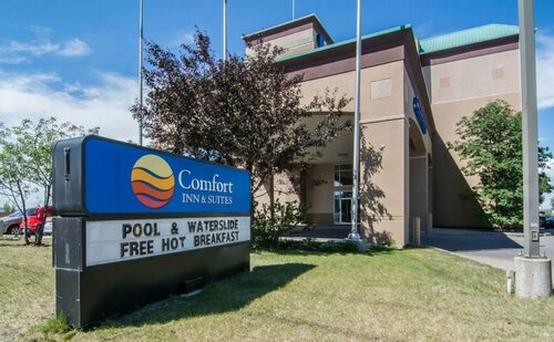 Comfort Inn & Suites Airport Calgary, Book Hotel Hoteller i Calgary med parkering, Parkering