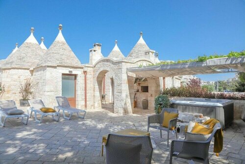 TRULLI CALELLA by Apulia Hospitality, Book Feriehus Hoteller i Locorotondo med pool, Swimmingpool