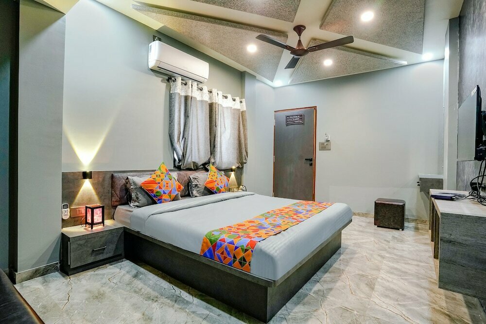 FabHotel Viva House - Talegaon